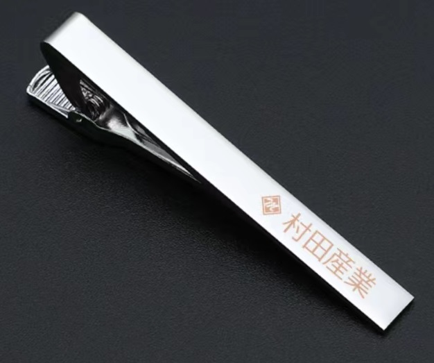 村田産業 ノベルティ 社章 オーダーメイド バッジ アクセサリー 名札 KN村田 バッジ制作 豊橋 岩田 ゴルフグッズ USB ネクタイピン